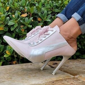 Women Baby Pink Low Cut Pontied Toe Booties